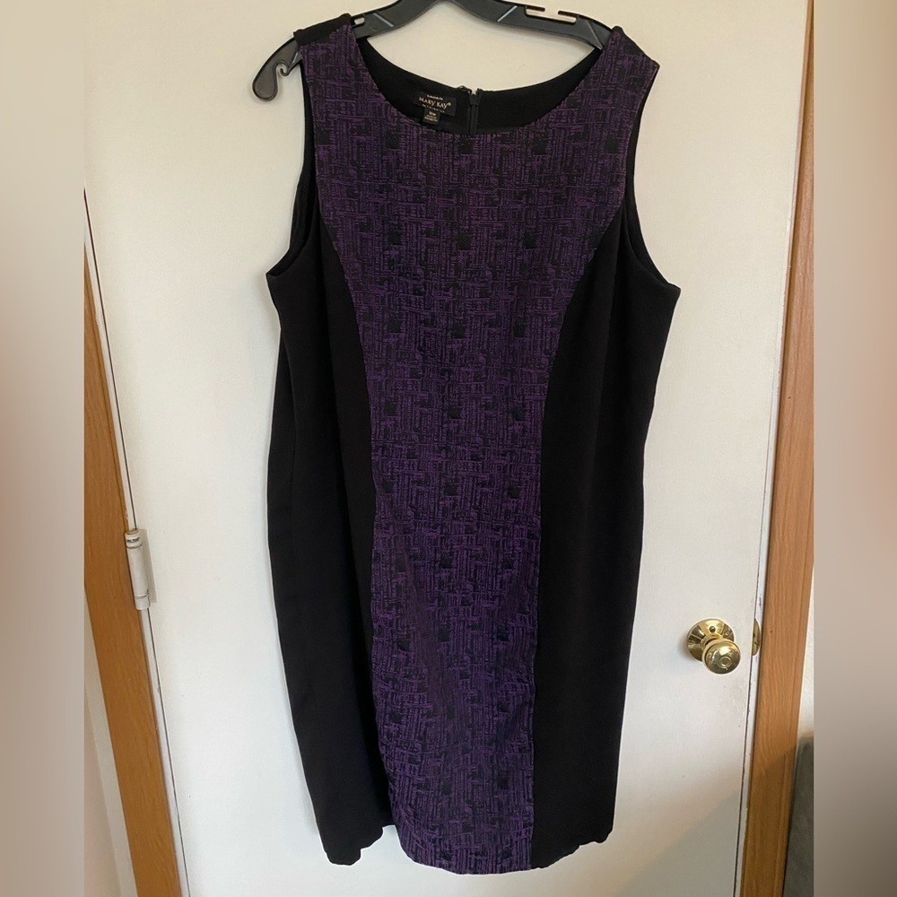 Exclusive, Twinhill for Mary Kay, women 16 purple and black dress
